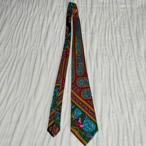 Silk tie